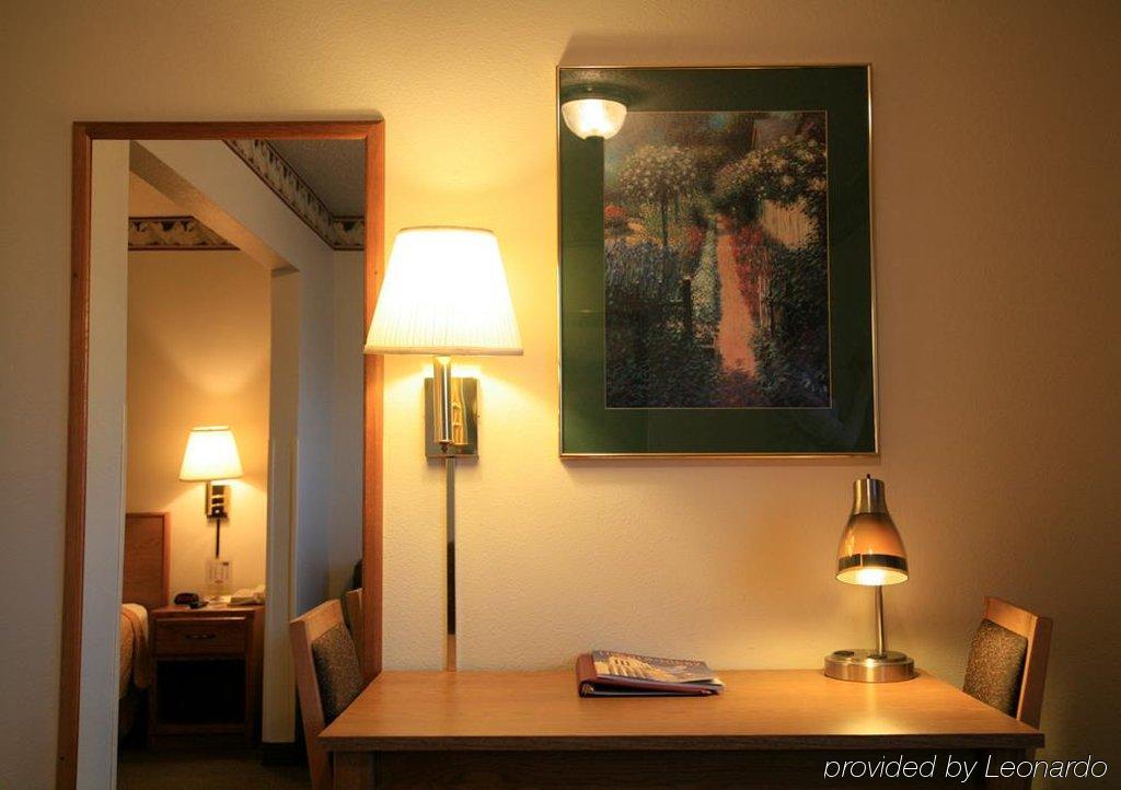 New Victorian Inn & Suites Линкольн Номер фото