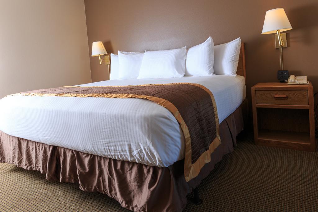 New Victorian Inn & Suites Линкольн Экстерьер фото