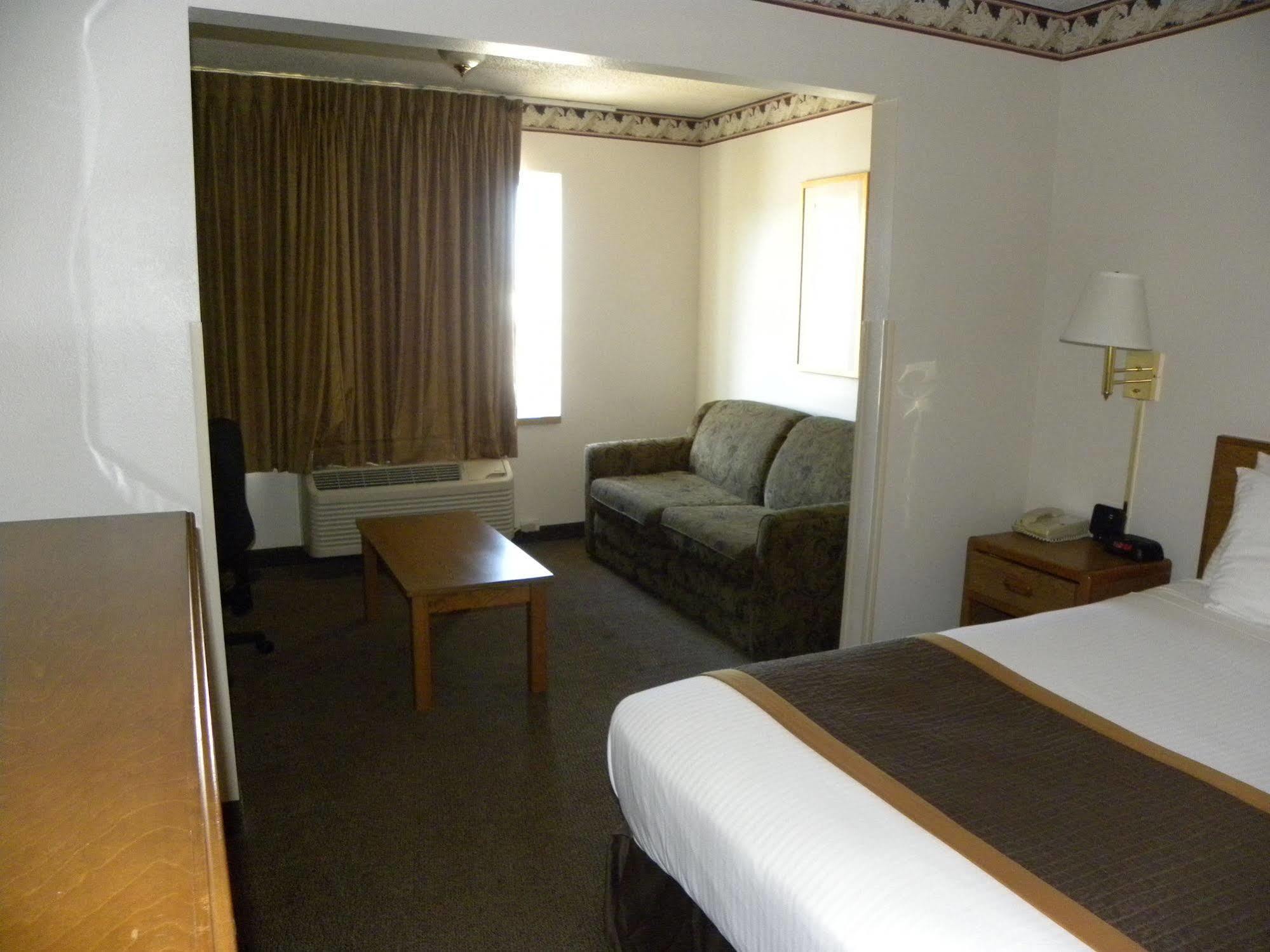 New Victorian Inn & Suites Линкольн Экстерьер фото