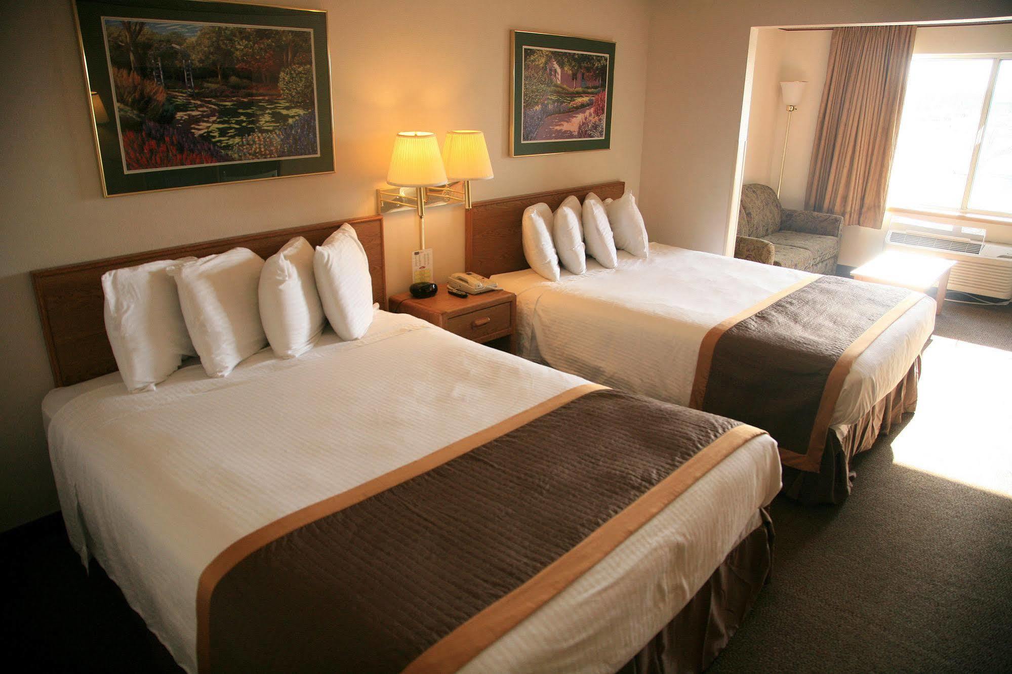 New Victorian Inn & Suites Линкольн Экстерьер фото